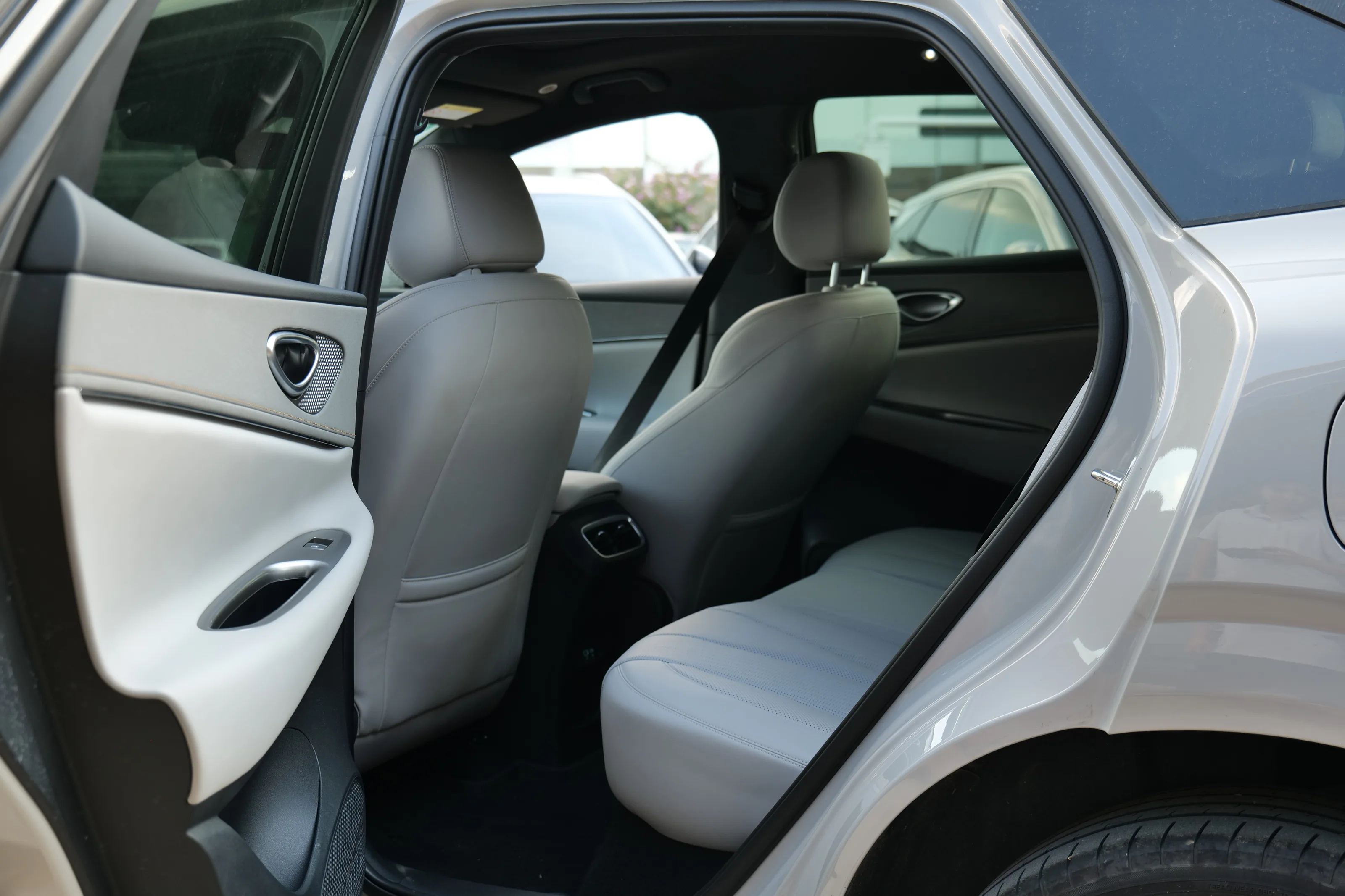 Sealion 06 DM-i 205km Pilot Plus 3