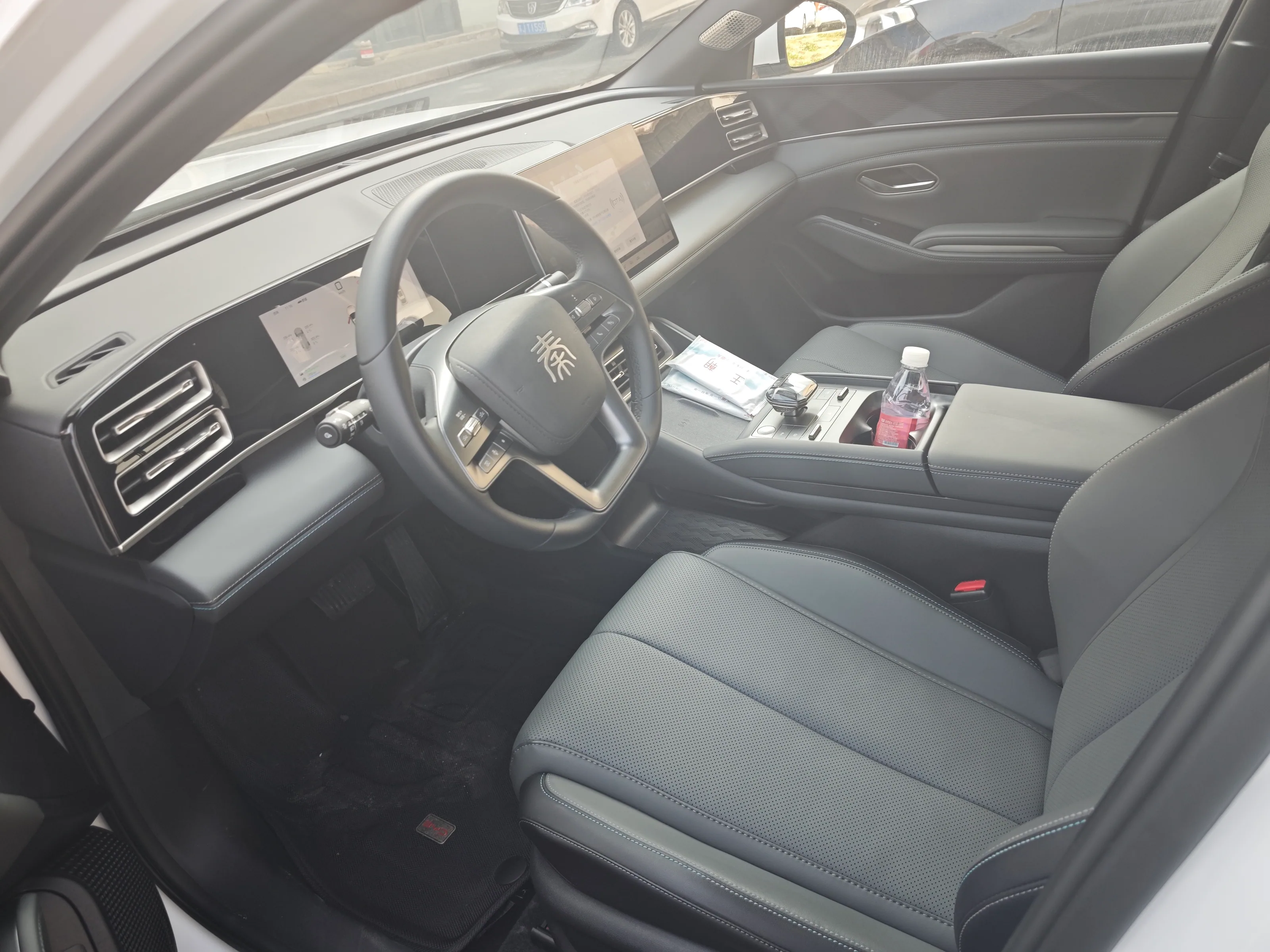 Qin L DM-i 120KM Superior Edition 4