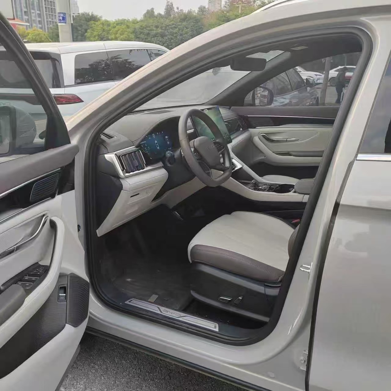 BYD Song Plus DM-i Smart Drive Edition 160km Flagship Edition