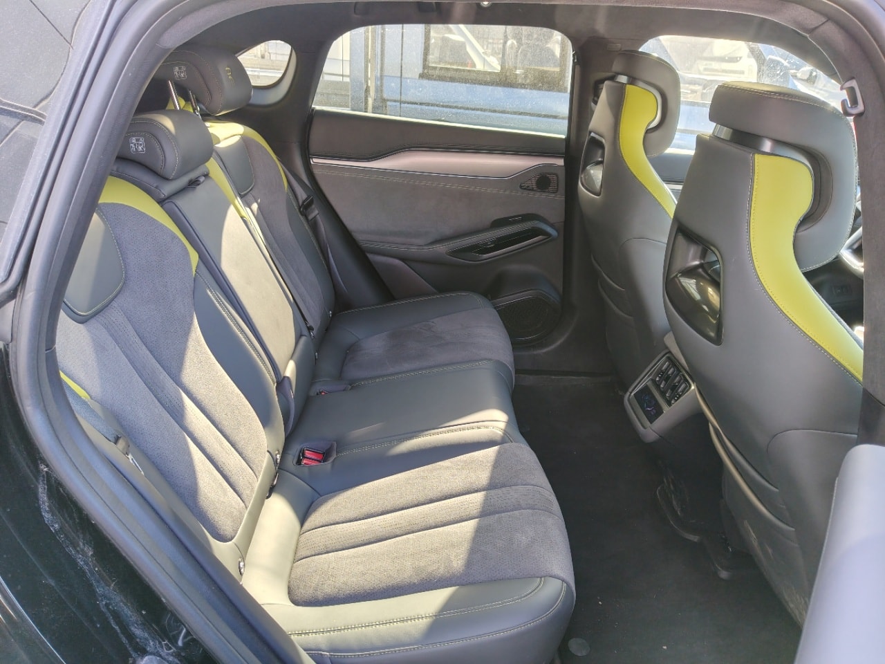 BYD Song L EV Smart Drive Edition 602km LiDAR AWD with Electrochromic Sunroof 5