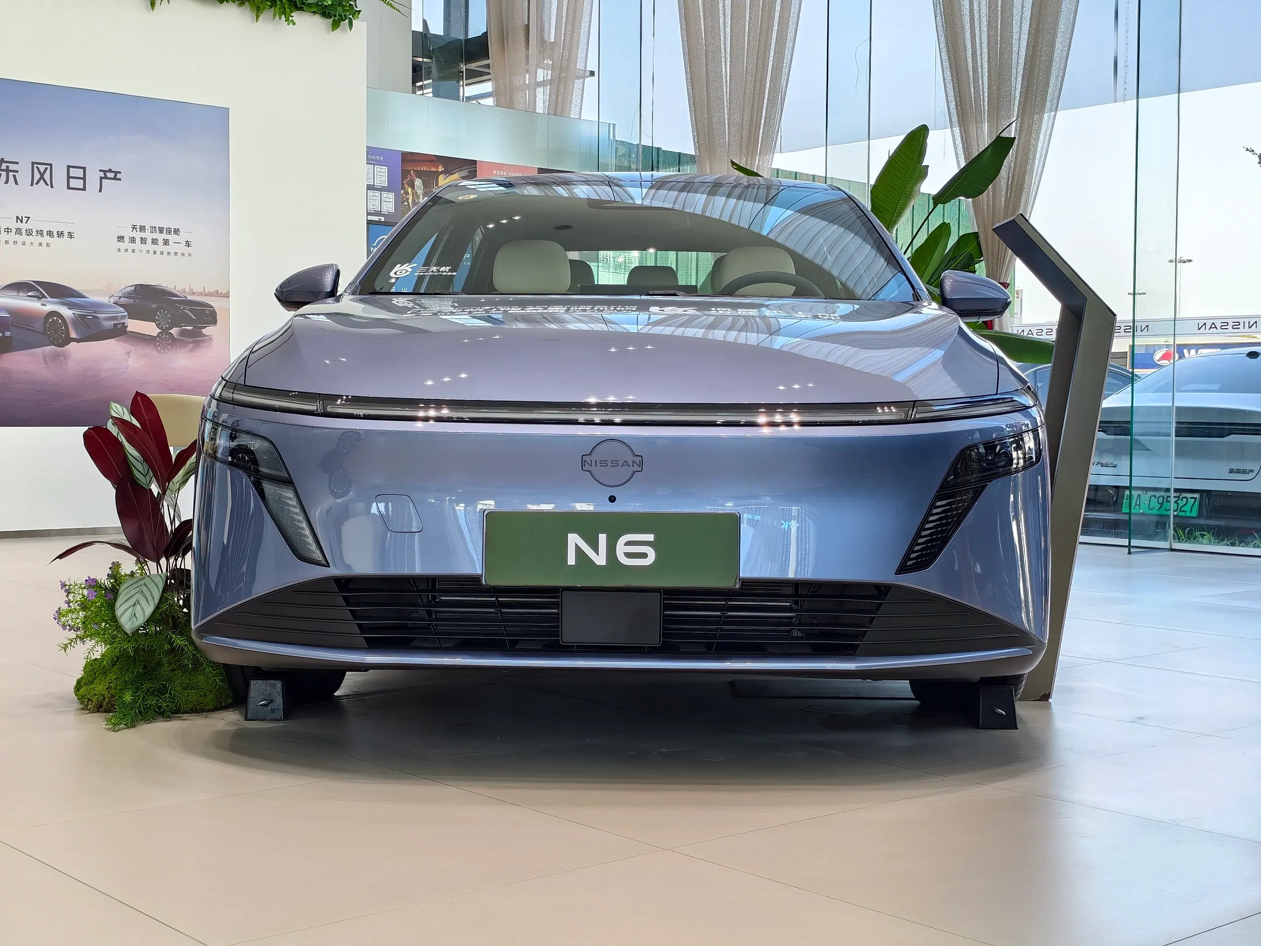 Nissan N6 2
