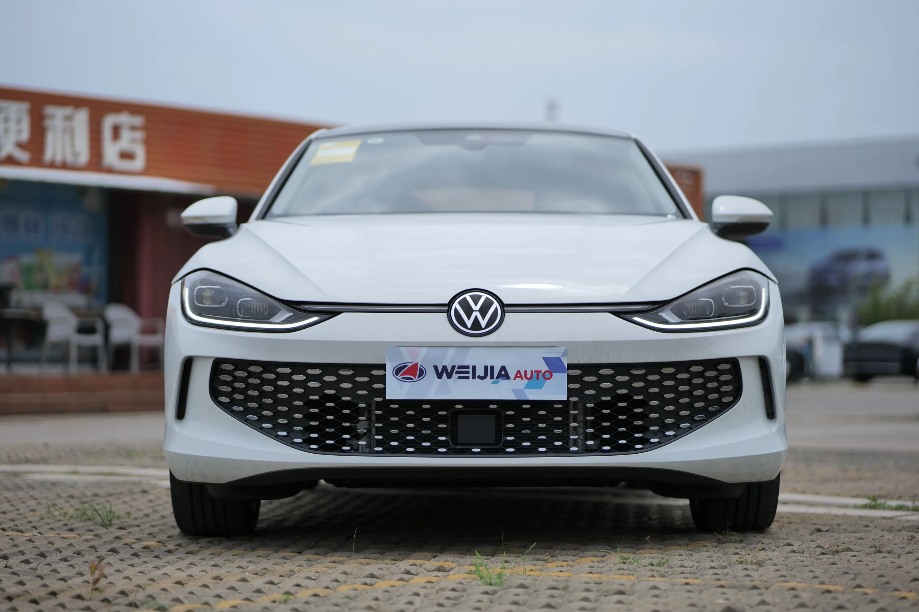 Volkswagen Lamando L 2
