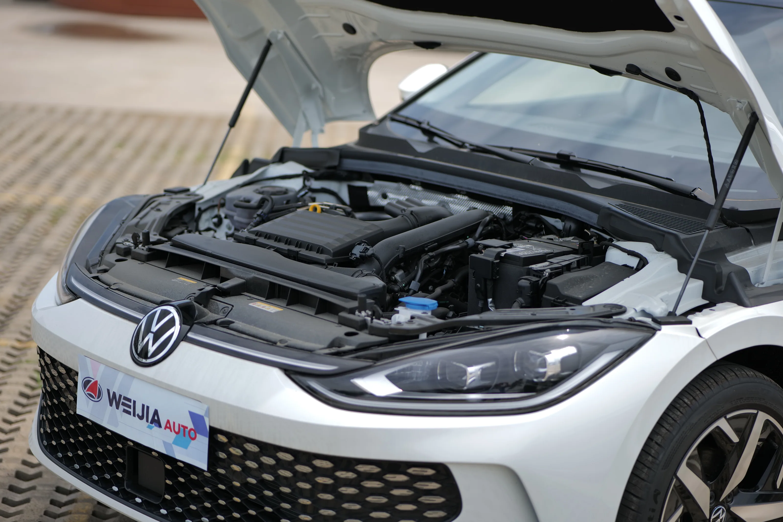 Volkswagen Lamando L 14